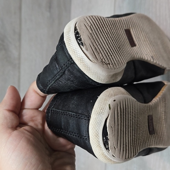 Frye Women Leather Loafer Slip on flats shoes sz 8M - Picture 8 of 16